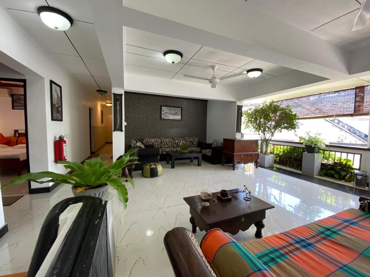 Beach Walk Hotel อูนาวาตูนา ภายนอก รูปภาพ